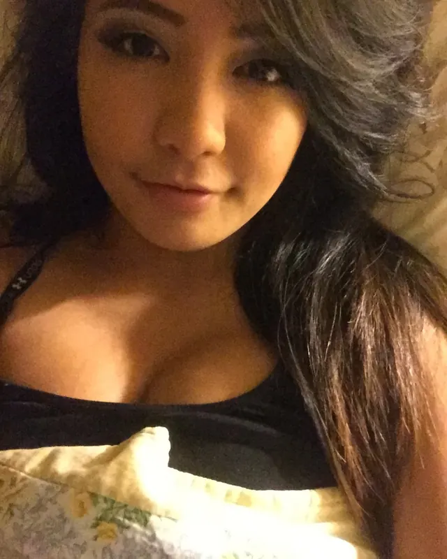 Mía, 23 ans, trans à Mours